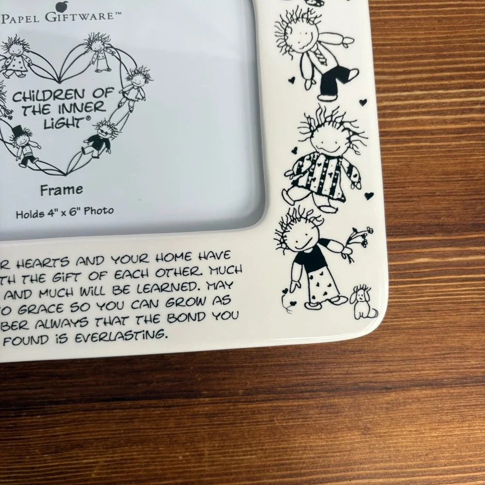 Papel Giftware Children of the Inner Light Family Picture Frame 4x6 Black White